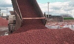 Керамзит на полке и в кузове: как хранить и перевозить без потери характеристик